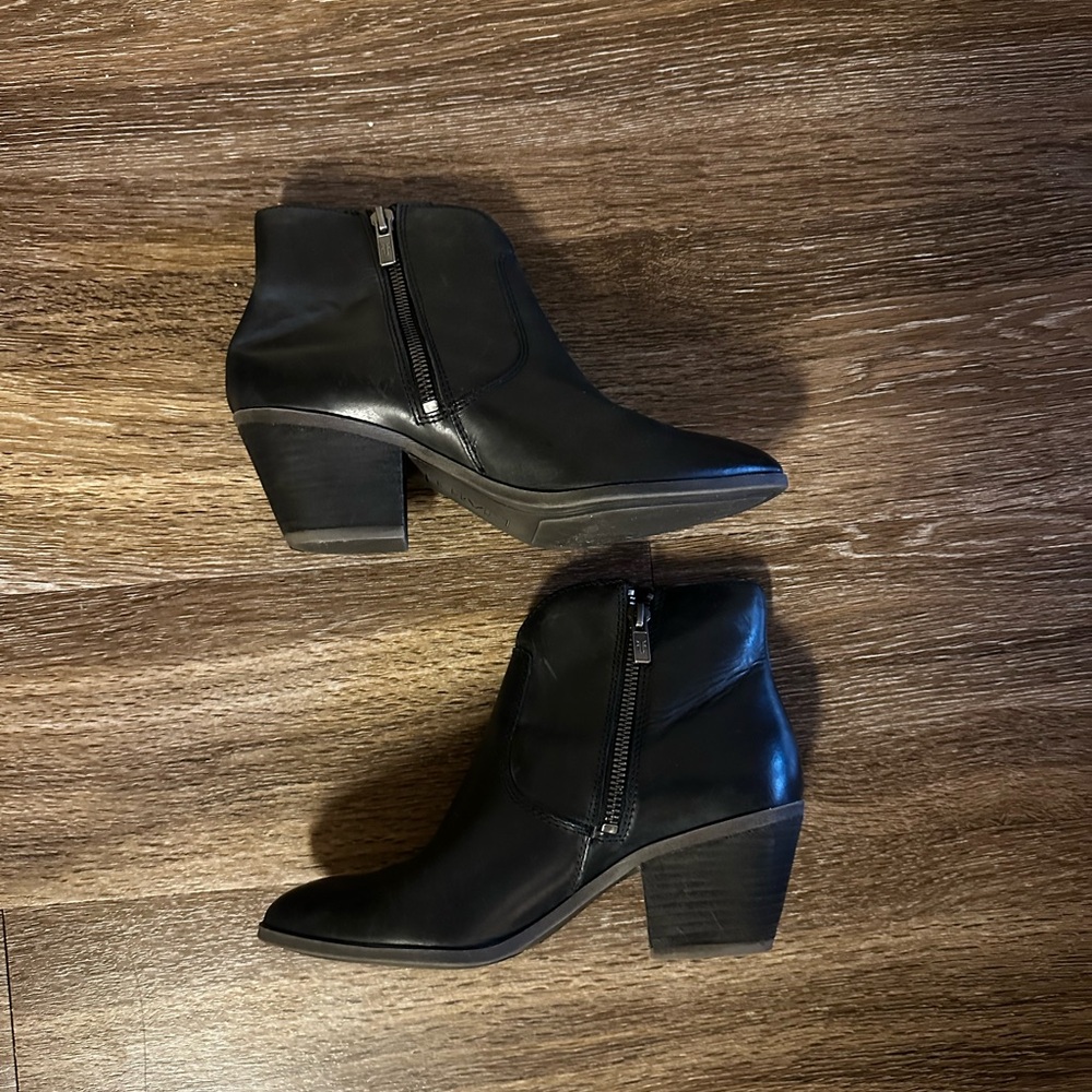 Frye Judith Seam boots